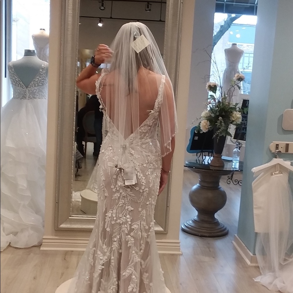 Brand NEW VEIL